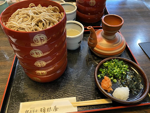 出雲そば (Soba Izumo): "Noodle Harmoni dalam Keheningan Alam"