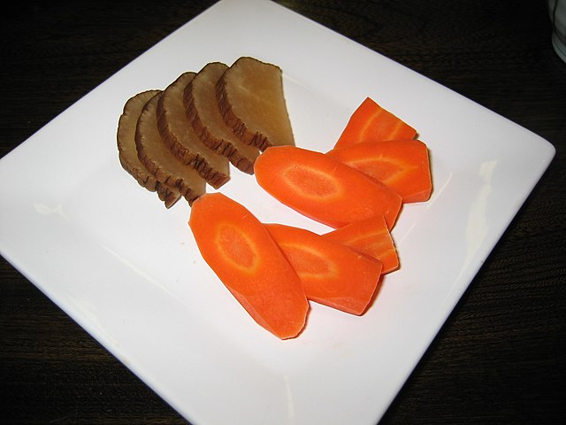 いぶり漬け (terjemahan "いぶり漬け"): "Kelezatan Asap dalam Pelukan Sayur"