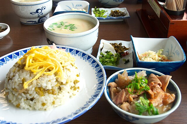 高菜めし (nasi sayur hijau): "Harmonisasi Rasa Hijau"