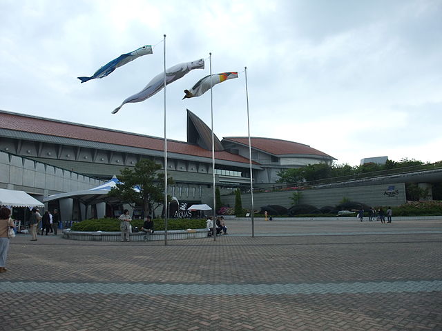 島根県立しまね海洋館(Perpustakaan Laut Shimane): "Samudera Cinta dan Cerita"