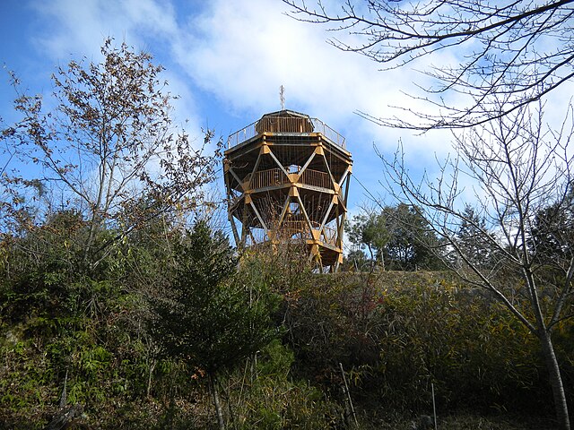 丸山公園 (安芸高田市)(Taman Maruyama): "Harmoni Alam di Puncak Maruyama"