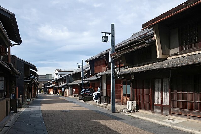 川原町 (岐阜市)(Kota Kawahara): "Melodi Sungai dan Jejak Sejarah"