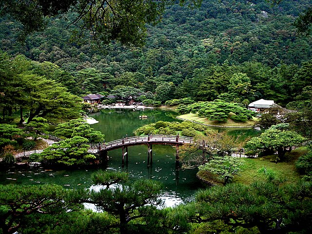 栗林公園(Taman Kuri): "Harmoni Alam dalam Keindahan Kuri"
