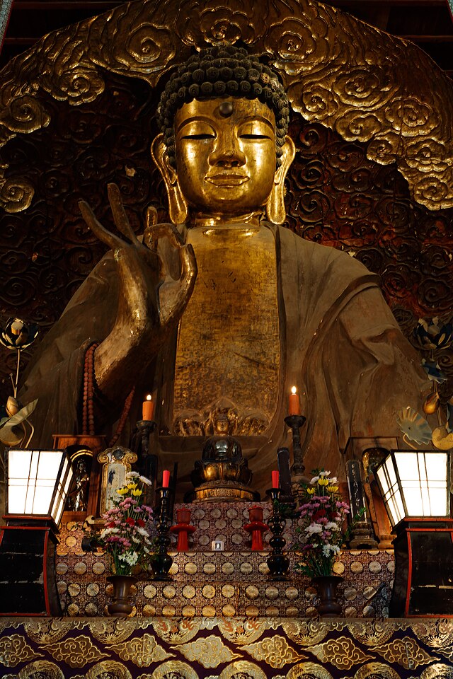 岐阜大仏(Buddha Agung Gifu): "Sinar Kebijaksanaan di Puncak Damai"