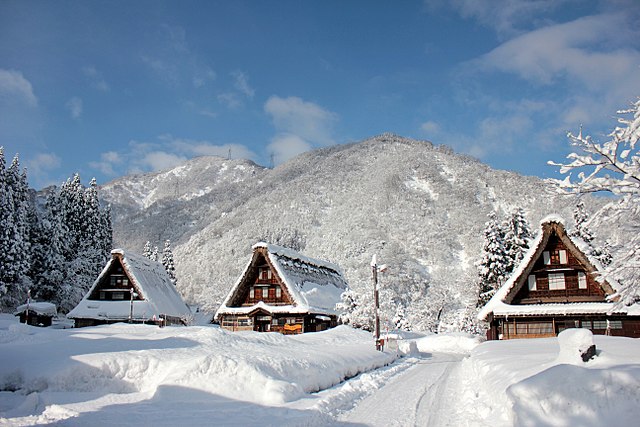 五箇山(Gunung Lima): "Keajaiban Alam Lima Puncak"