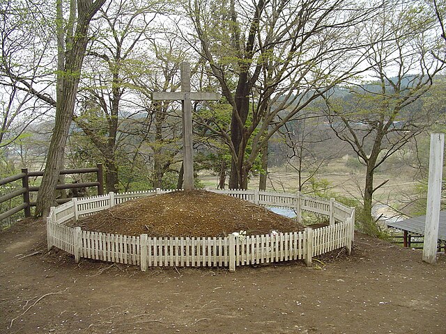 キリストの墓 (日本)(Makam Kristus di Tanah Sakura): Jejak Abadi di Bawah Bunga Sakura
