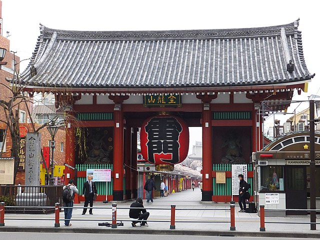 雷門(Pintu Petir): Gerbang Keajaiban yang Bergemuruh