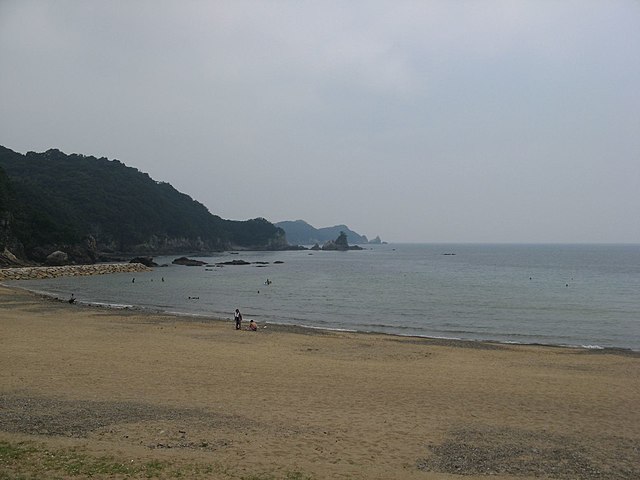 田井の浜(Pantai Tani): "Samudera Senja di Pantai Tani"