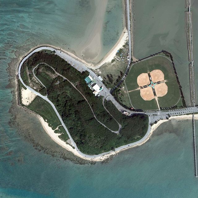 瀬長島(Pulau Senang): "Pulau Cinta di Ujung Ombak"