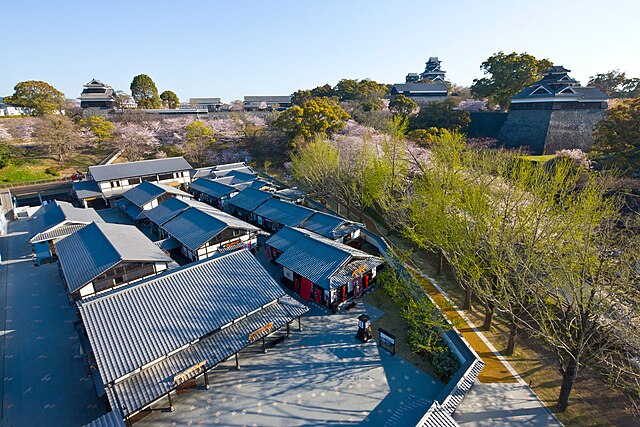 桜の馬場 城彩苑(Keindahan Bunga Sakura di Taman Istana): "Pesona Sakura di Pelataran Kerajaan"