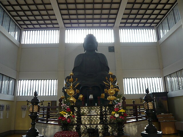 佐吉大仏(Patung Buddha Sakichi): "Keagungan dalam Keheningan"