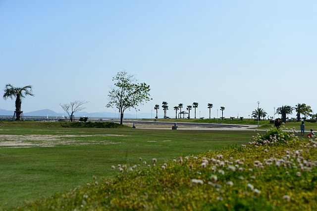 大塚海浜緑地(Taman Hijau Pantai Otsuka): "Harmoni Alam di Ujung Laut"