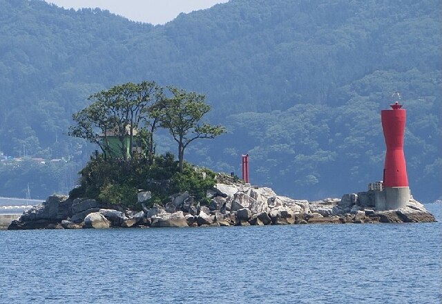 蓬萊島 (岩手県)(Pulau Hōrai): "Pesona Abadi di Ujung Samudera"